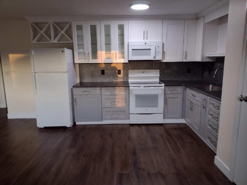 1320 Kunkletown Rd Unit 102, Saylorsburg, PA 18353 Room for Rent in