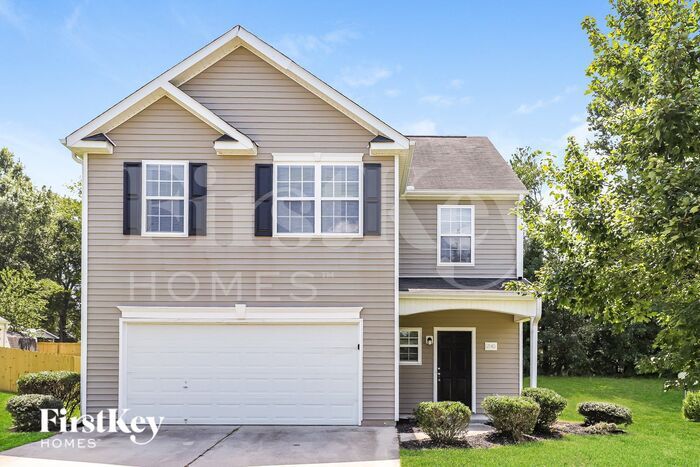 Foto principal - 2140 Lauren Woods Dr