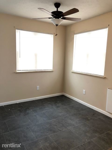 Building Photo - 2 br, 1 bath  - 42 E Fir St