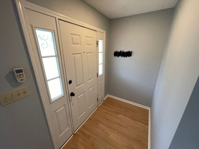 Photo - Convenience and Comfort Feels Like Country... House