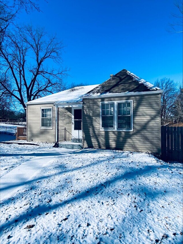 3br/1.5ba Home in Jennings House Rental in St. Louis, MO