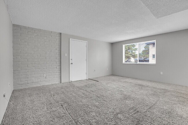 Foto del edificio - $1,650.00 - 3 Bedrooms, 2 Bathrooms, Condo...