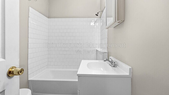 Foto del edificio - 23684 Blackett Ave