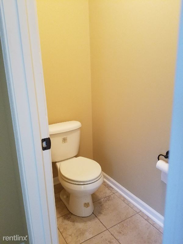 Building Photo - 4 br, 2.5 bath House - 164 Blackpool Dr