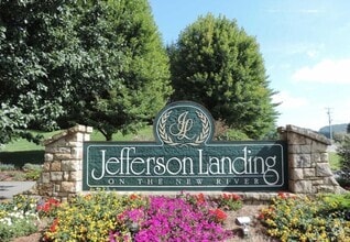 Building Photo - 193 E Landing Dr