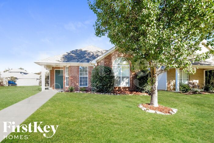 Foto principal - 1109 Village Trail