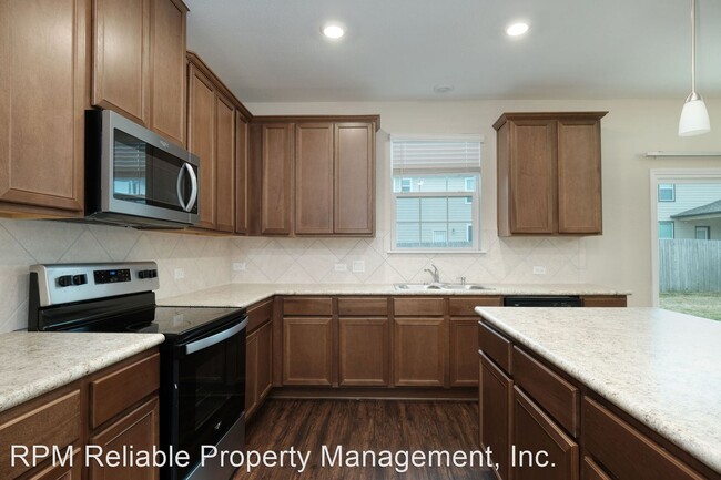 Building Photo - 4 br, 2.5 bath House - 2017 Rhetts Pl