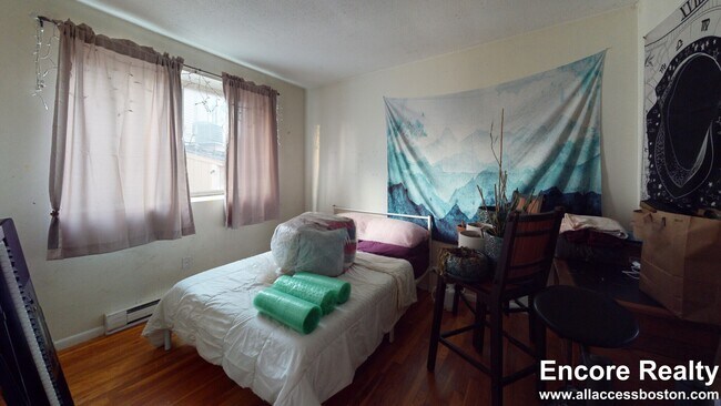 Foto del edificio - 8 Kittredge St