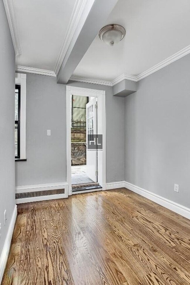 Building Photo - East 25th Street