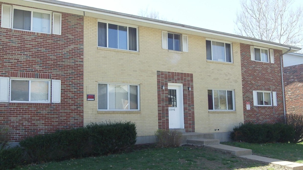 10948 Margatehall Dr, Bridgeton, MO 63044 Apartments