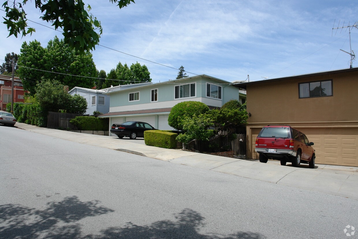 Primary Photo - 1220 - 1236 Oak