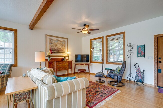 Foto del edificio - 33431 Douglas Dr