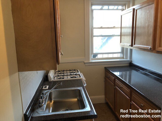 Building Photo - 1185 Boylston St