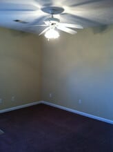 Building Photo - 1270 Samantha Ct