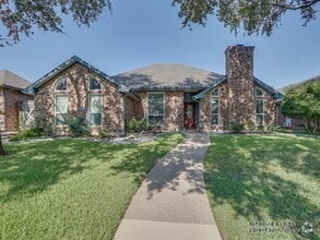 Building Photo - 4211 Meadow Ridge Dr