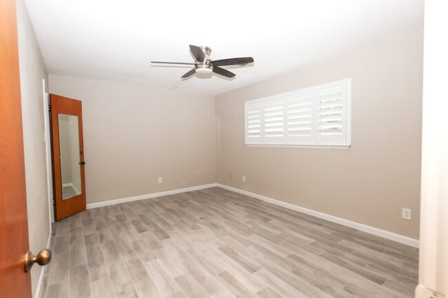 Building Photo - 8335 Langdon Ln