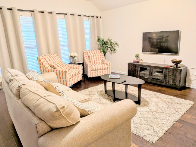 Foto del edificio - 2029 Rosebury Ln