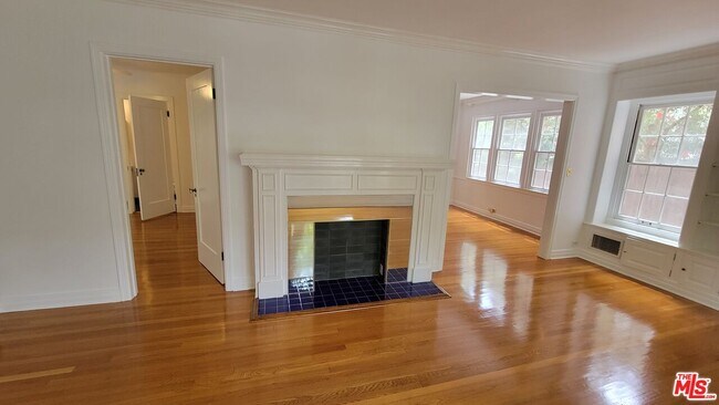 Building Photo - 400 S Madison Ave