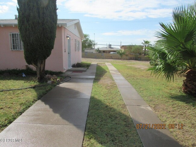 Building Photo - 6104 Jemez Dr