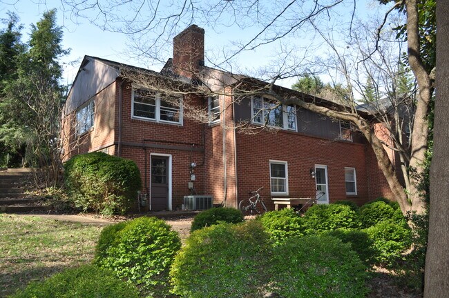 Building Photo - 721 Lyons Ave