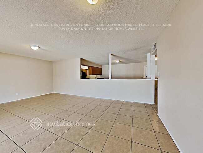 Building Photo - 7502 W Indianola Ave