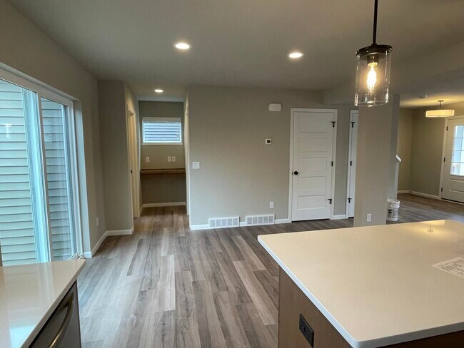 Foto del edificio - 2139 Autumn Lake Parkway