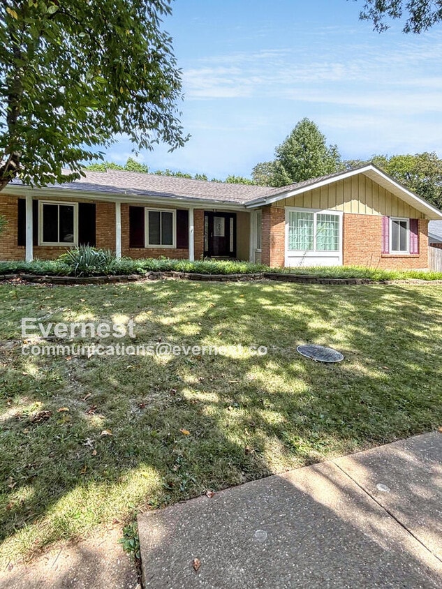 Primary Photo - 1515 Mautenne Dr