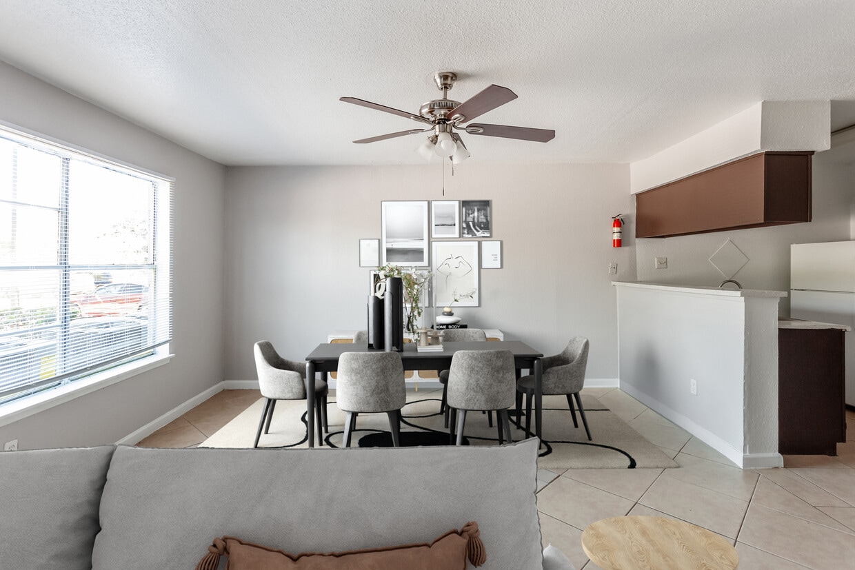 Primary Photo - Spring Rose