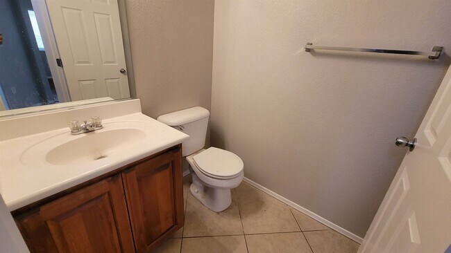 Foto del edificio - 3 br, 2.5 bath House - 8125 Ribbon Edge St