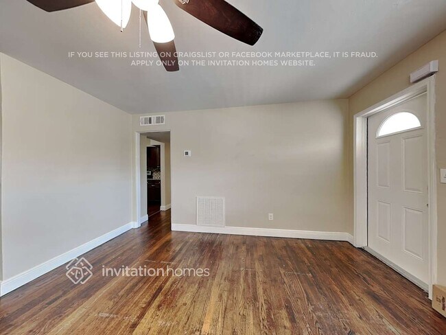 Foto del edificio - 5507 Riordan Way