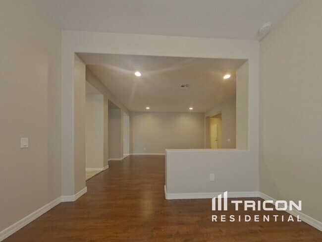 Building Photo - 16779 W Sonora St