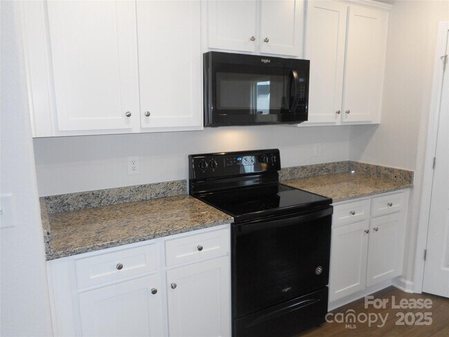 Foto del edificio - 3421 Ellingford Rd
