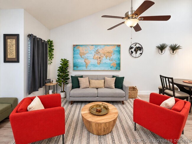 Foto del edificio - 4200 Palm Bay Cir