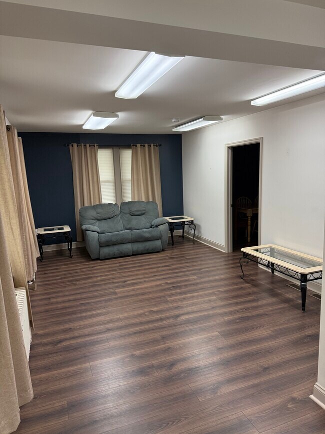 Sala de estar - 1018 Main St