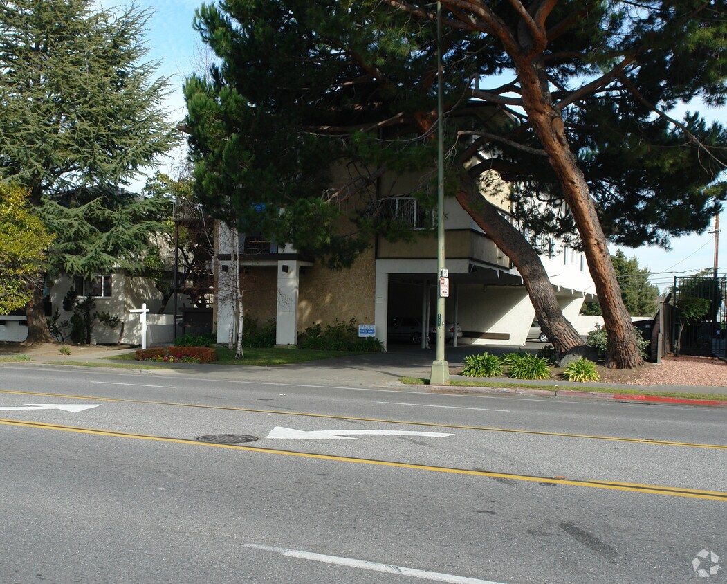 Primary Photo - 2336 California St