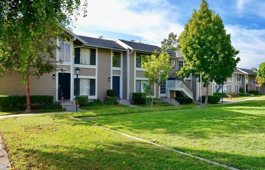 700 W Walnut Ave, Orange, CA 92868 Condo for Rent in Orange, CA