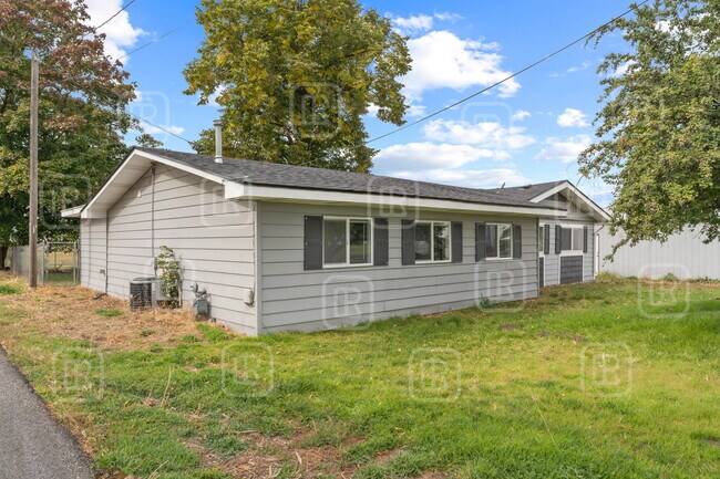 Foto del edificio - 4516 S Grove Rd