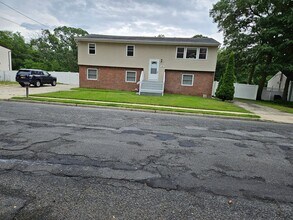 Building Photo - 1455 E Forks Rd