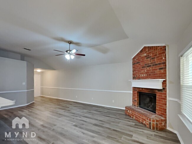 Building Photo - 229 Centennial Pl