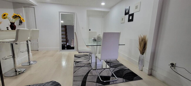 Foto del edificio - 10241 NW 9th St Cir