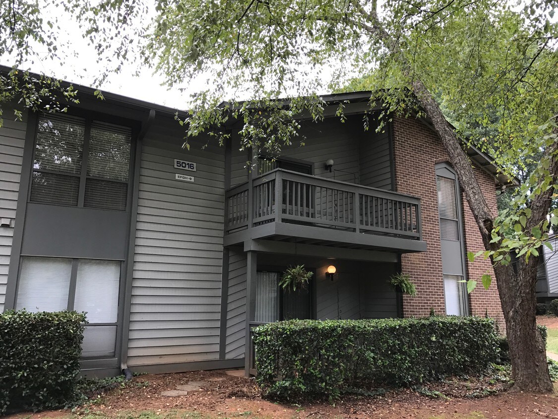 Exterior View - 5016 Sardis Rd