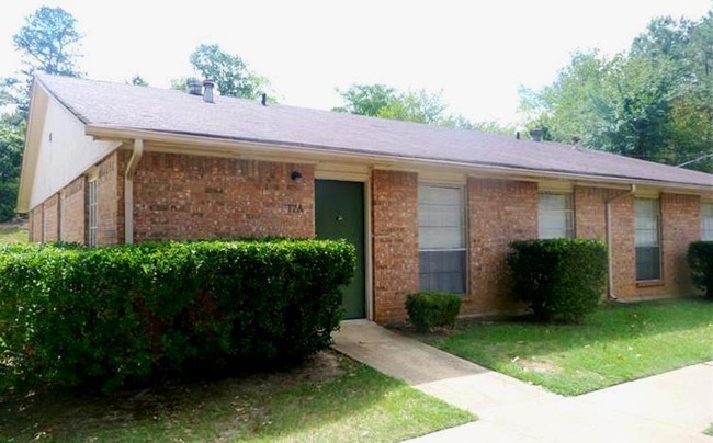 Patman Switch Apartments - Apartments in Hughes Springs, TX ...