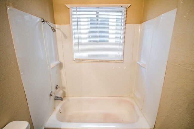 Foto del edificio - 1315 Dawson St