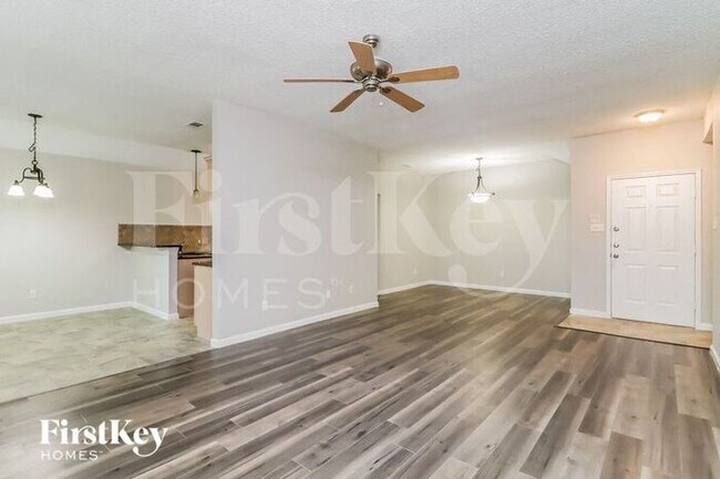 Foto del edificio - 9009 Brushy Creek Trail