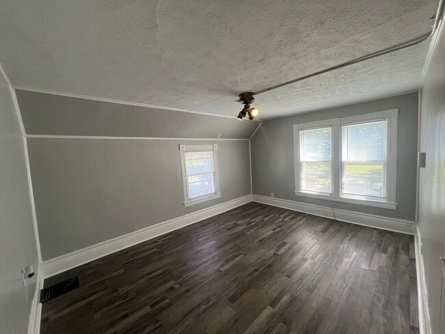 Building Photo - 2904 Q St