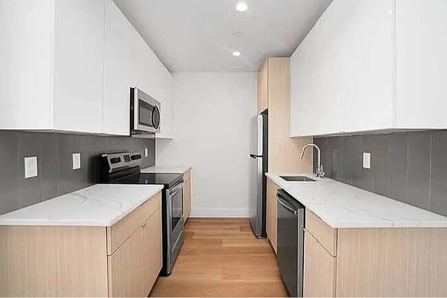 Photo - 23-33 Astoria Blvd Apartment