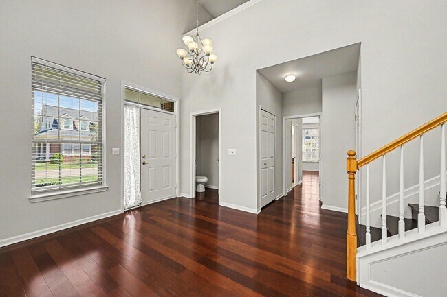 Foto del edificio - 4304 Gateway Cir