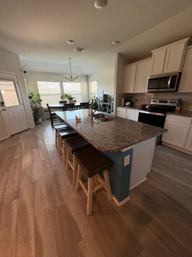 Building Photo - 2051 Wigeon Wy