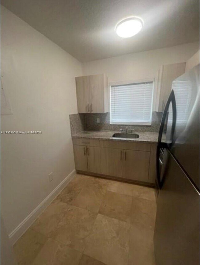 Building Photo - 1737 Liberty St