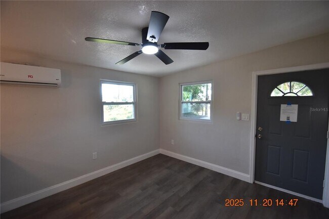 Foto del edificio - 825 Lincoln Ave